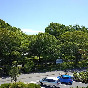 Modern 1 Bedroom Across From Hagley Park Christchurch